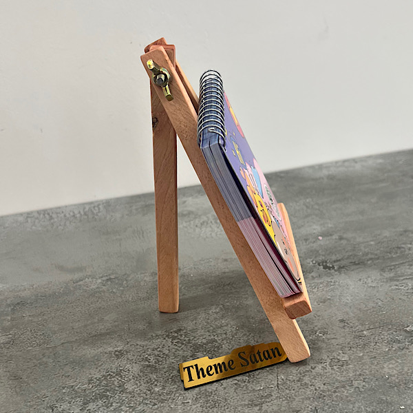 عکس شماره:1 , دفترچه یادداشت به همراه پایه کد 356