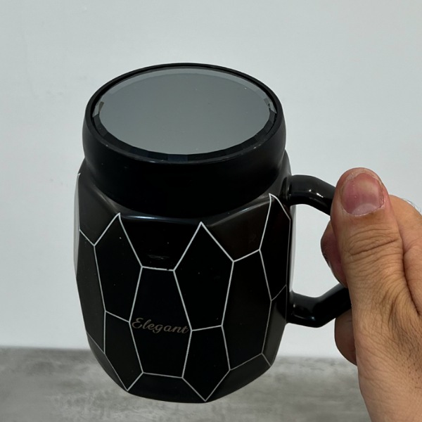 عکس شماره:3 , ماگ سرامیکی درب آینه ای طرح برجسته کد 452