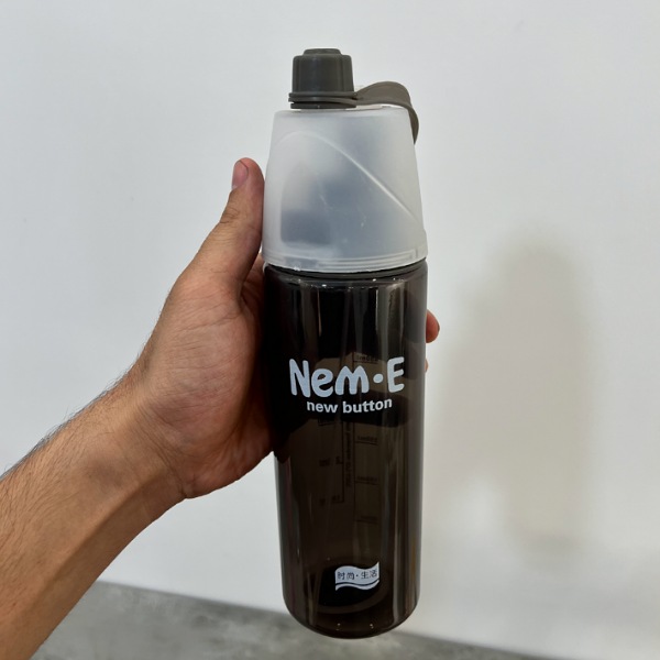 عکس شماره:2 , قمقمه آب اسپری دار نشکن کد 512