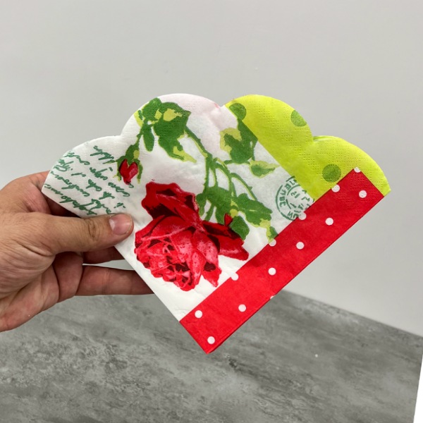 عکس شماره:1 , دستمال کاغذی پذیرایی طرح دار کد 602