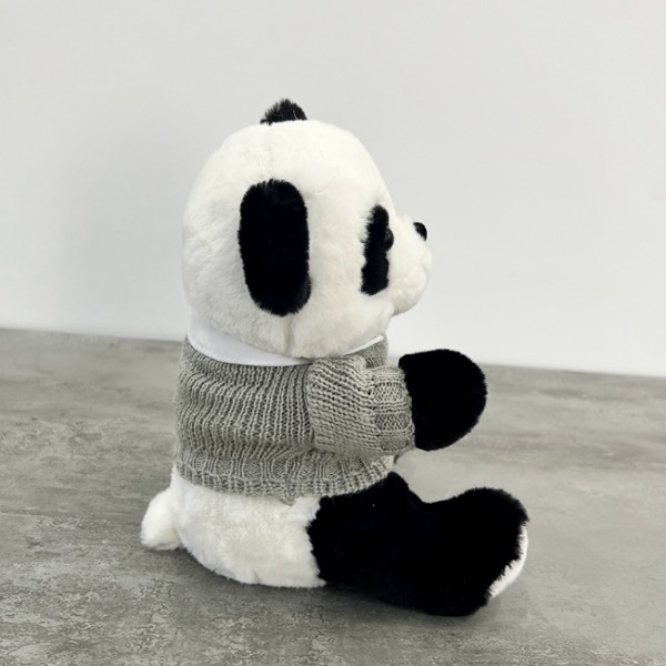 عکس شماره:4 , عروسک مدل پاندا با لباس بافتنی ارتفاع  25 سانتی متر کد 961