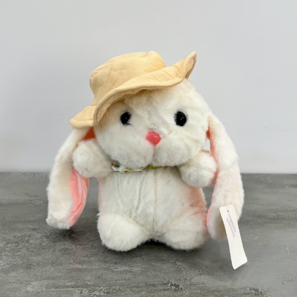 عکس اصلی عروسک مدل خرگوش کلاه دار ارتفاع 23 سانتی متر کد 960